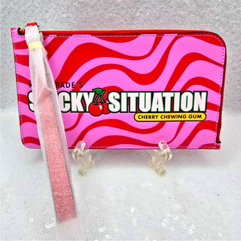 Kate Spade Novelty Bubble Gum L-Zip Wristlet! 🍬🍬